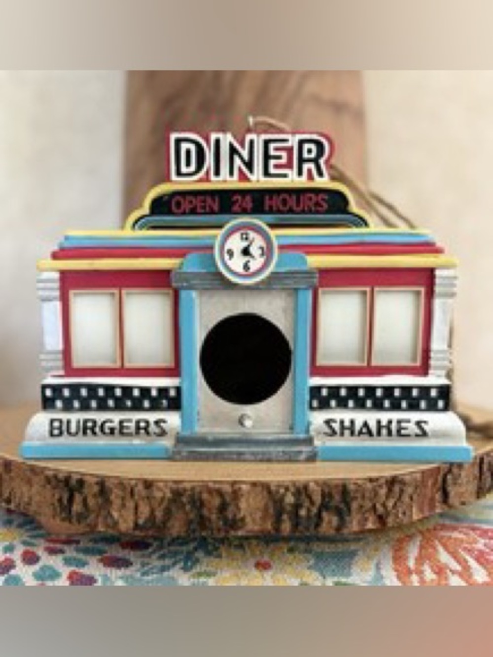 Vintage Diner Bird Feeder - Multi-Color Retro Design